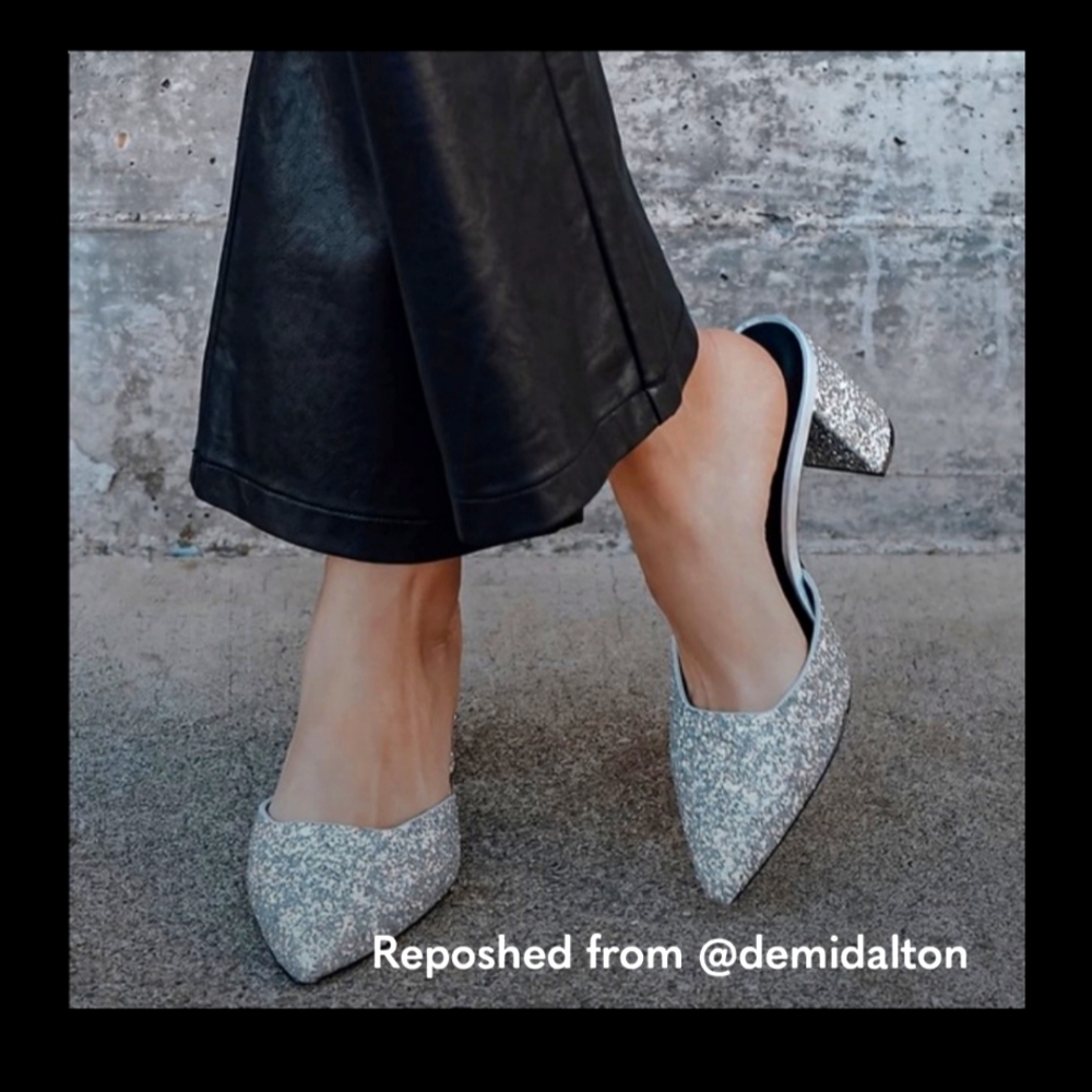 ✨️Lulu’s Moliday Silver Multi Glitter Glam Holiday Event Pointed-Toe Mules✨️